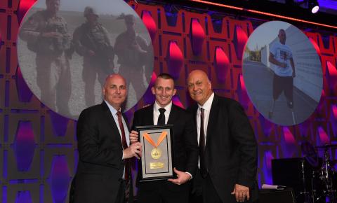 Read more about the article Paralympic Athlete & American Hero, Rob Jones, Awarded the Aspire Leadership Award